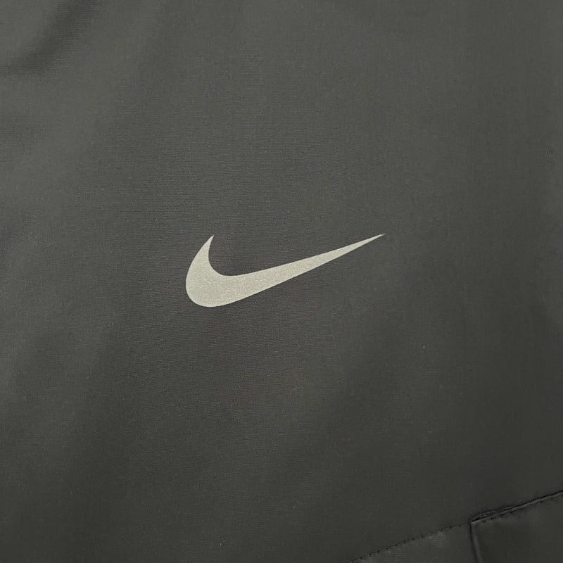 Nike - Black 